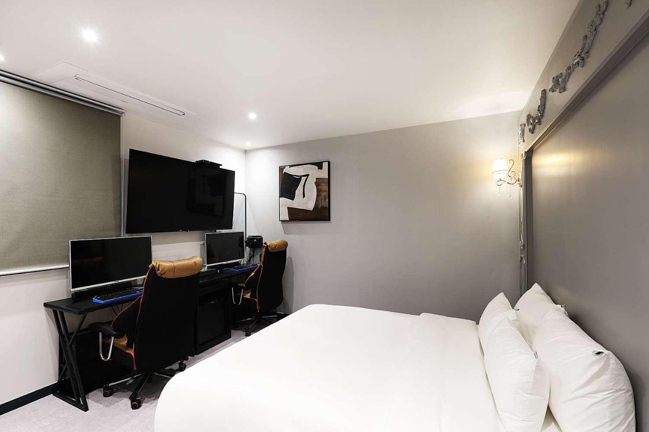 Mariposa Hotel Songtan Pyeongtaek Bagian luar foto