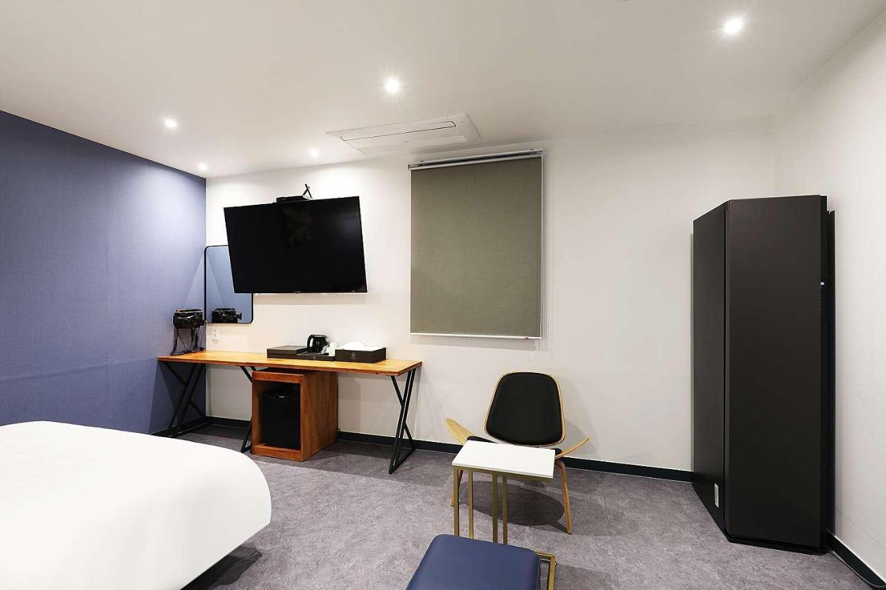 Mariposa Hotel Songtan Pyeongtaek Bagian luar foto