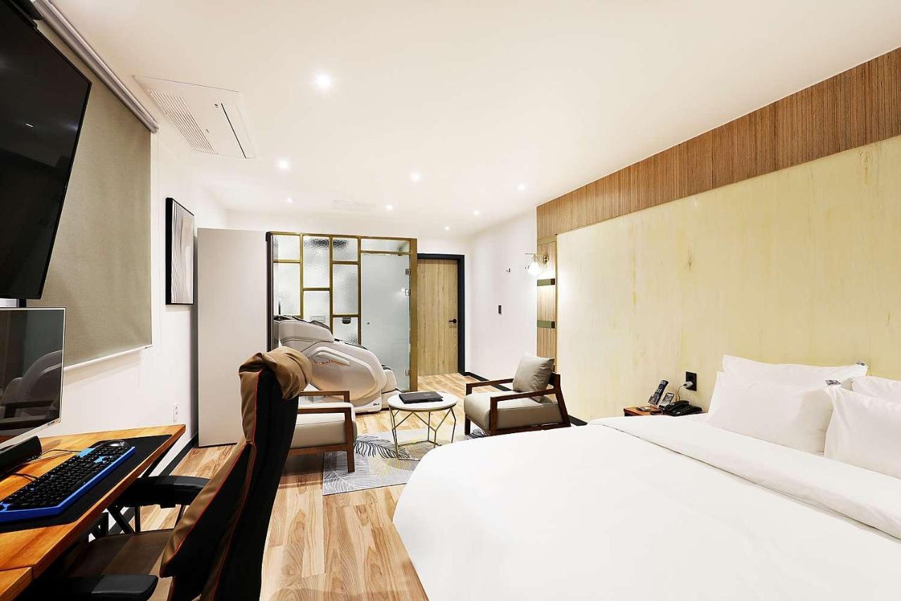 Mariposa Hotel Songtan Pyeongtaek Bagian luar foto